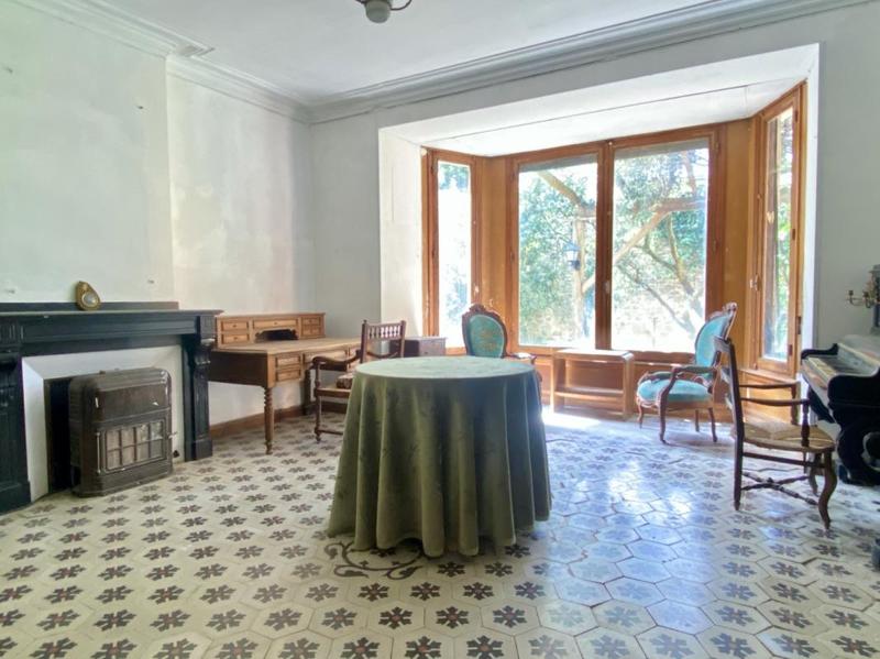 Maison - 400 m² - 20 pièces