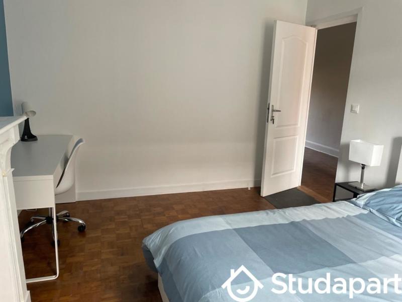 Chambre - 13 m² - 1 pièce