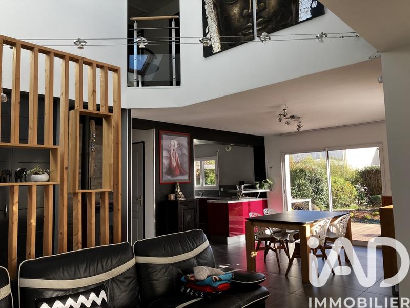 Maison - 110 m² - 5 pièces