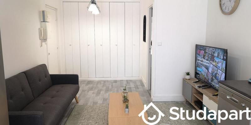 Chambre - 11 m² - 1 pièce