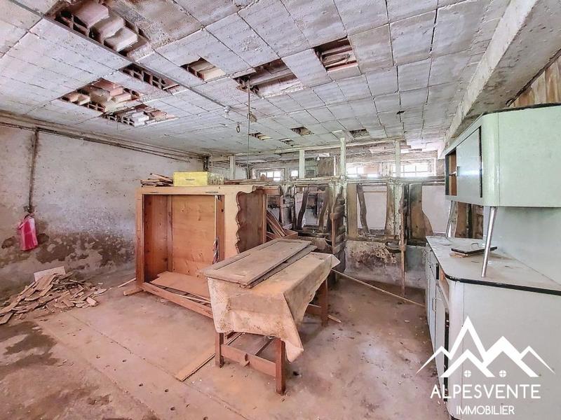 Maison - 330 m² - 14 pièces