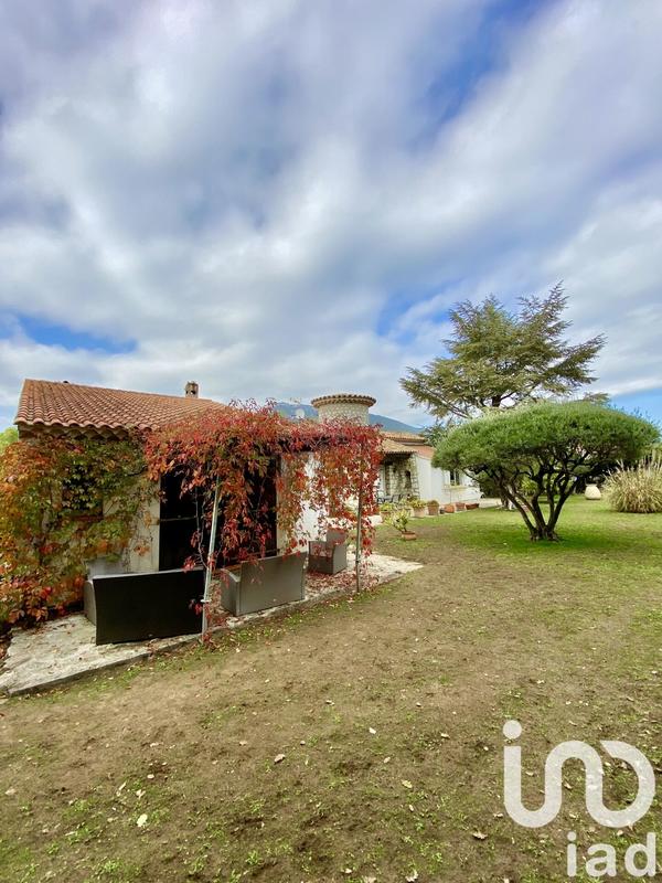 Maison - 220 m² - 7 pièces