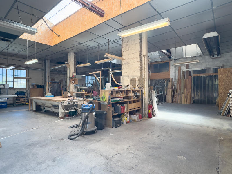 Local commercial - 645 m²