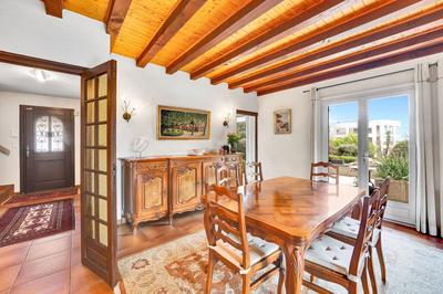 Maison - 245 m² - 7 pièces