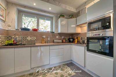 Maison - 187 m² - 8 pièces