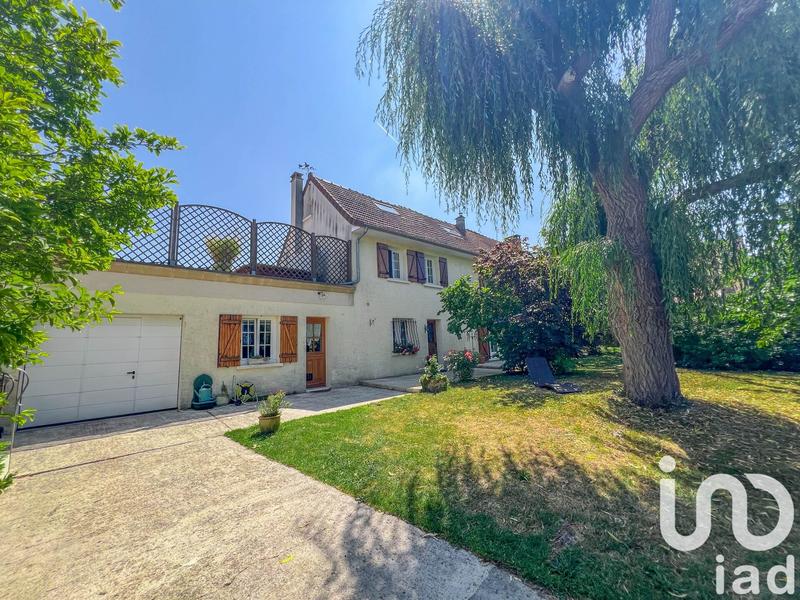 Maison - 267 m² - 8 pièces