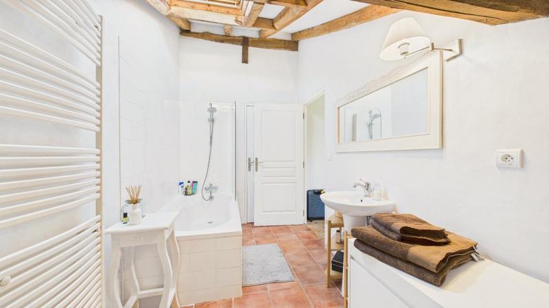 Maison - 530 m² - 12 pièces