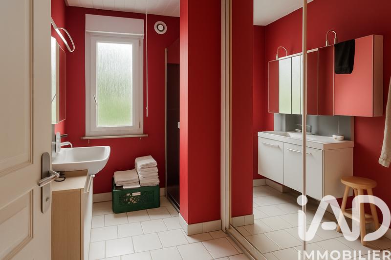 Maison - 215 m² - 8 pièces