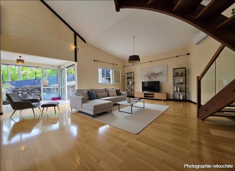 Maison - 206 m² - 4 pièces