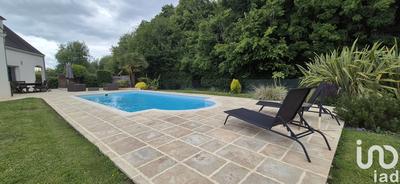 Maison - 240 m² - 8 pièces