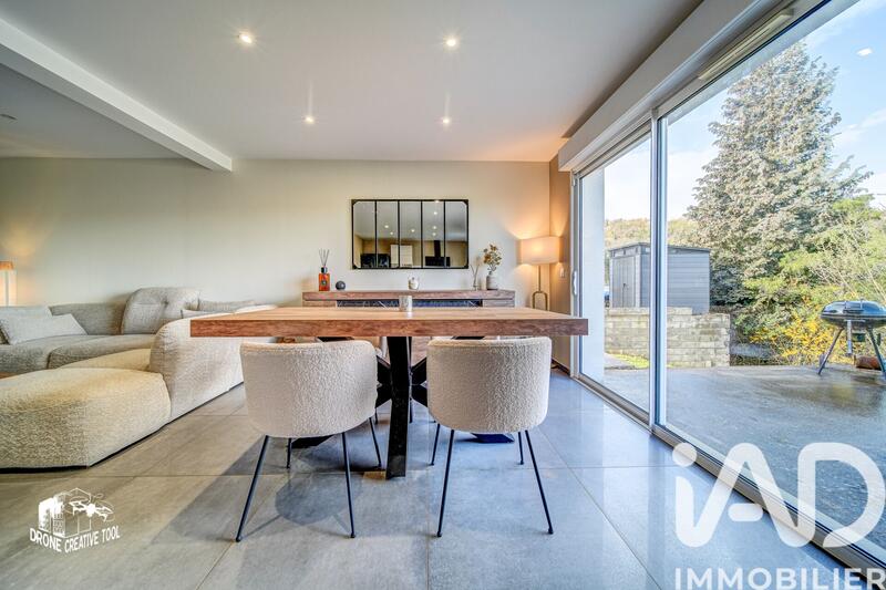 Maison - 94 m² - 5 pièces