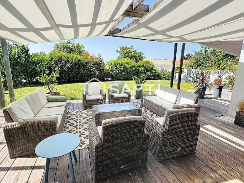 Maison - 210 m² - 8 pièces