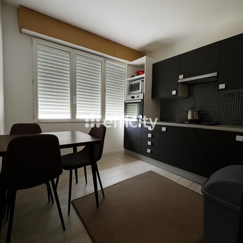 Maison de ville - 87 m² - 5 pièces