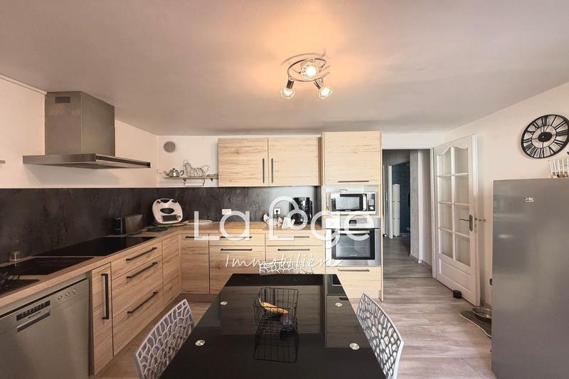 Appartement - 94 m² - 4 pièces