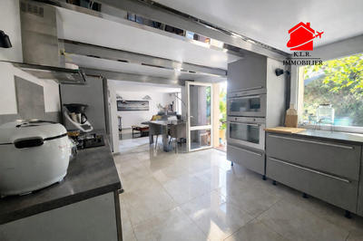 Maison - 175 m² - 5 pièces