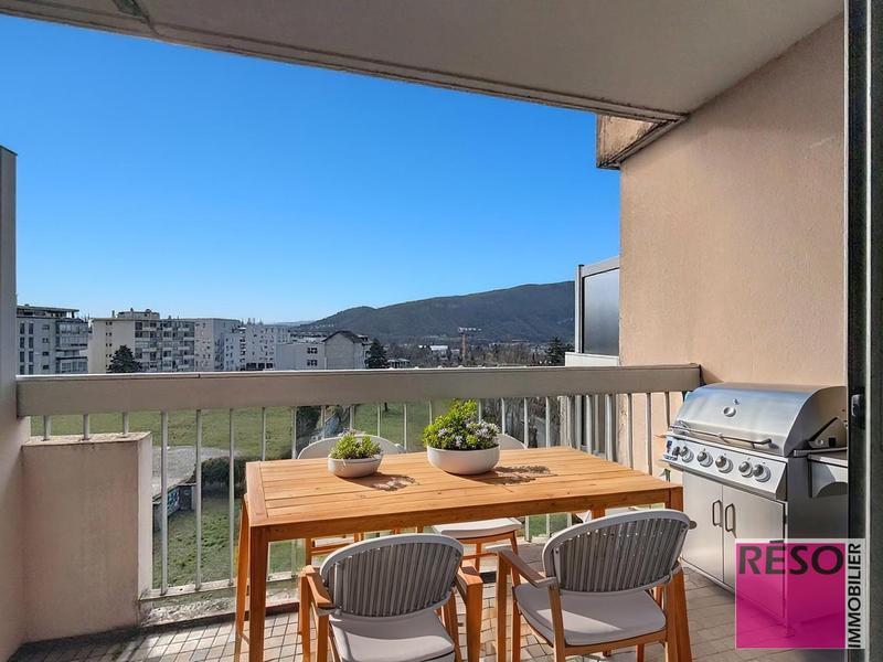 Appartement - 111 m² - 5 pièces