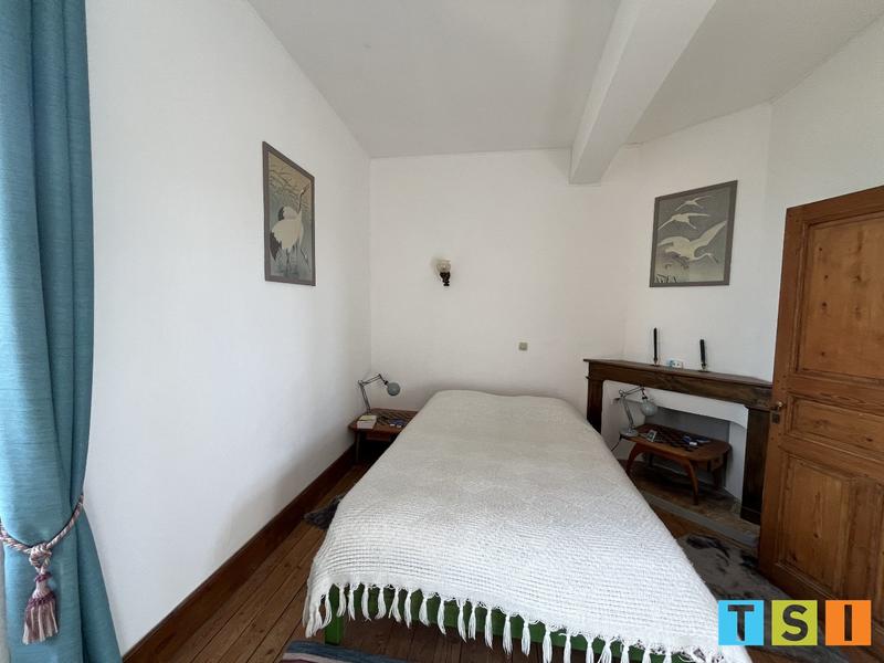 Corps de ferme - 270 m² - 9 pièces