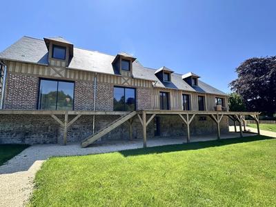 Propriété - 205 m² - 6 pièces