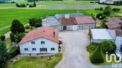 Maison - 255 m² - 9 pièces