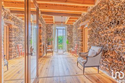 Maison - 360 m² - 7 pièces