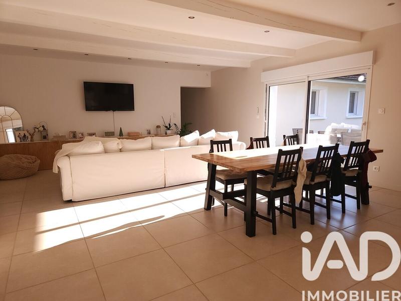 Maison - 195 m² - 6 pièces