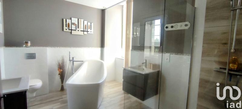 Maison - 288 m² - 8 pièces