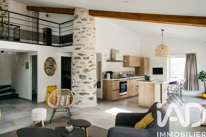 Maison - 750 m² - 24 pièces