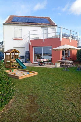 Maison - 130 m² - 7 pièces