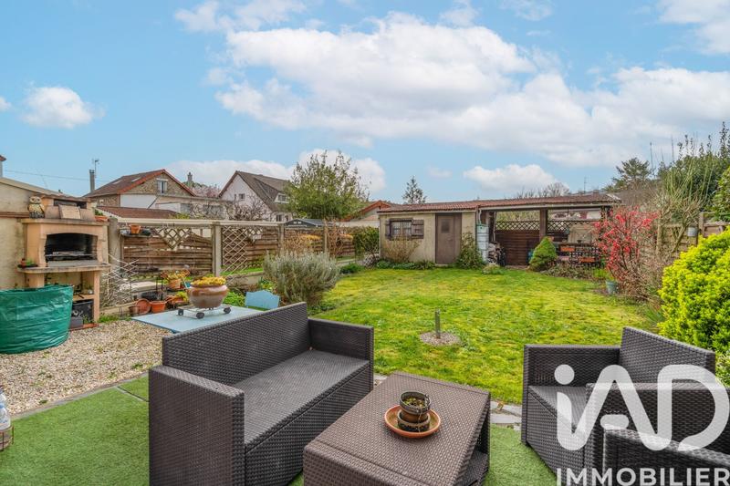 Maison - 99 m² - 5 pièces