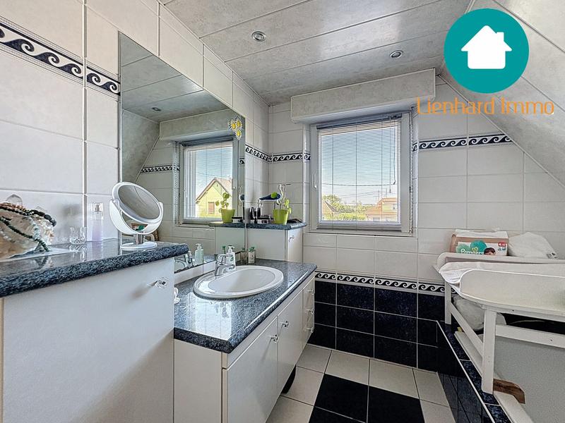 Maison - 200 m² - 7 pièces