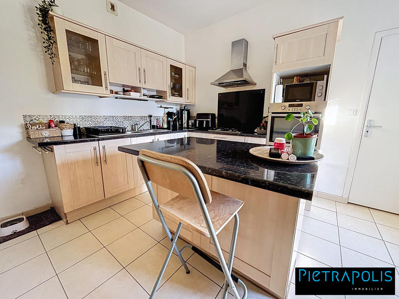 Appartement - 92 m² - 5 pièces