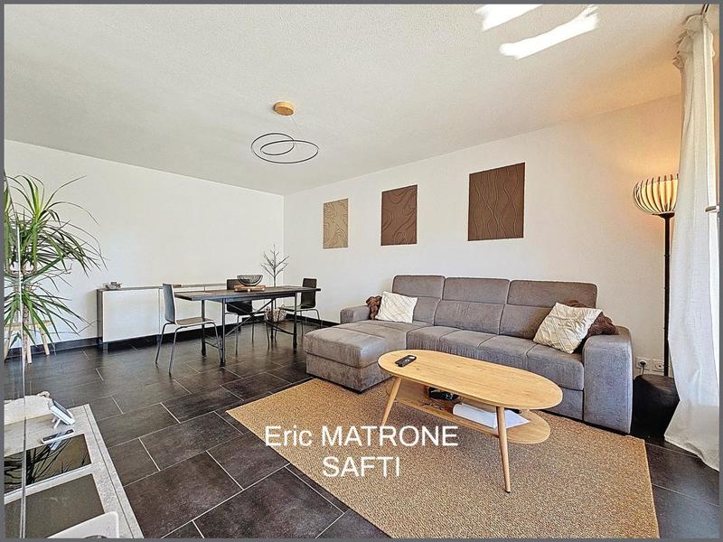 Appartement - 80 m² - 4 pièces