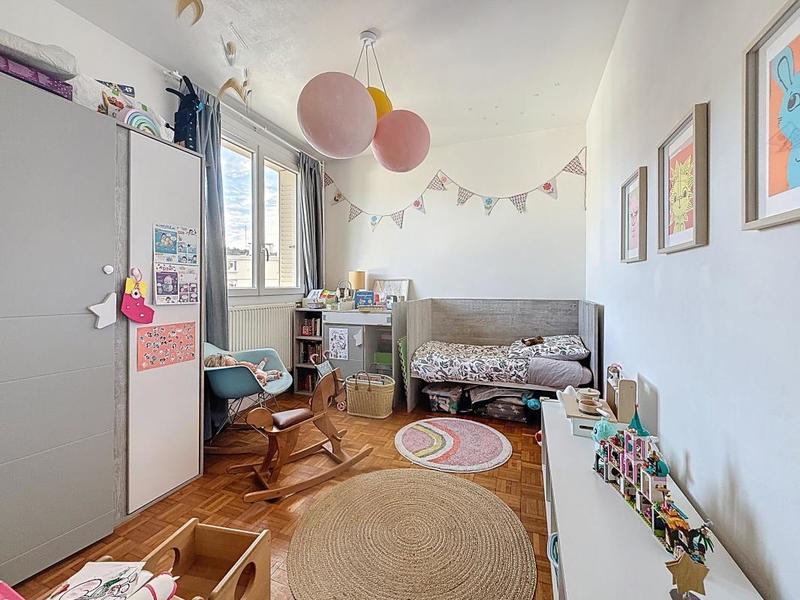 Appartement - 86 m² - 4 pièces