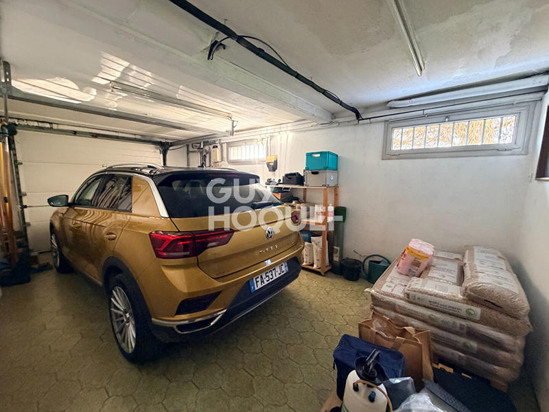 Maison - 253 m² - 8 pièces