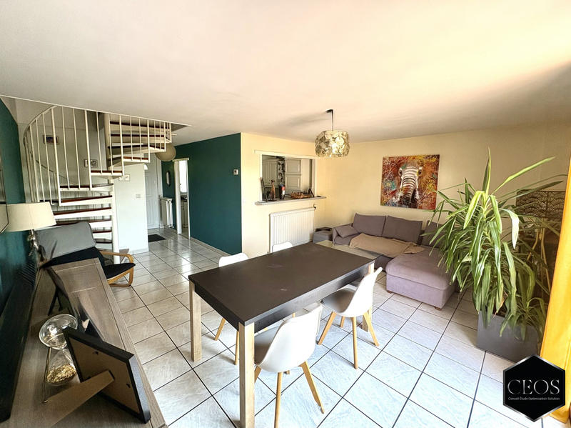 Maison traditionnelle - 83 m² - 5 pièces