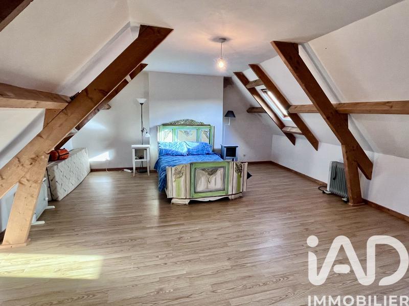 Maison - 234 m² - 12 pièces