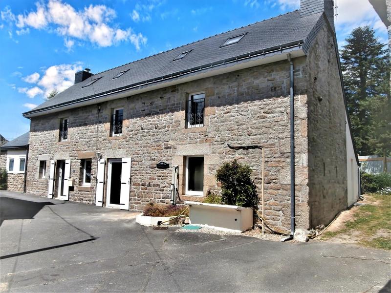 Maison - 300 m² - 10 pièces