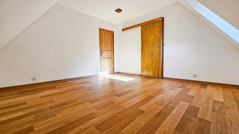 Maison - 168 m² - 8 pièces