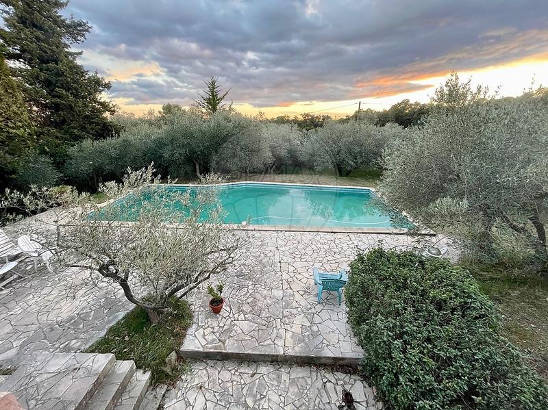 Maison - 152 m² - 6 pièces