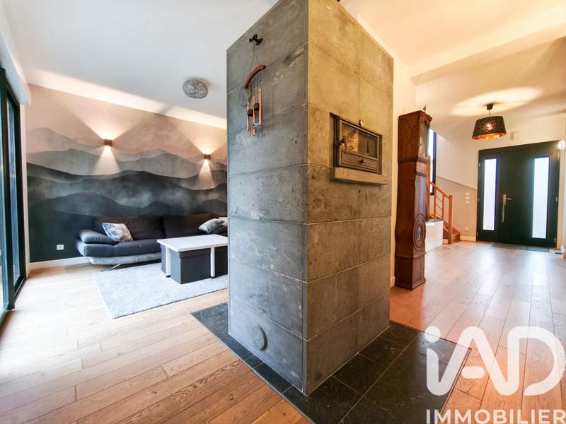 Maison - 189 m² - 9 pièces