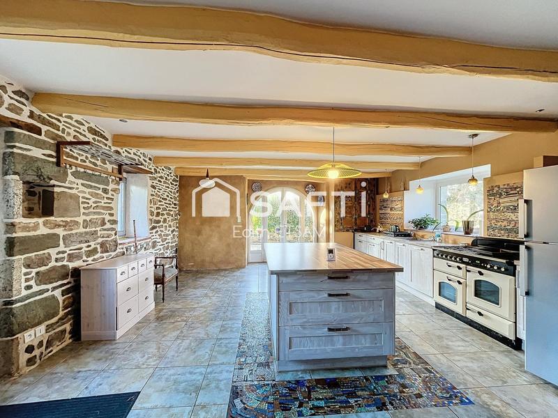 Maison - 525 m² - 23 pièces