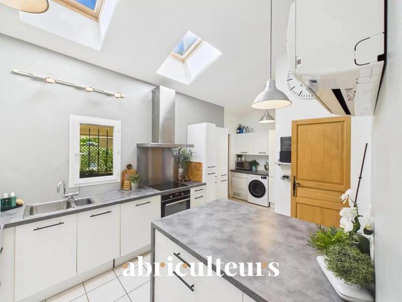 Maison ancienne - 261 m² - 12 pièces