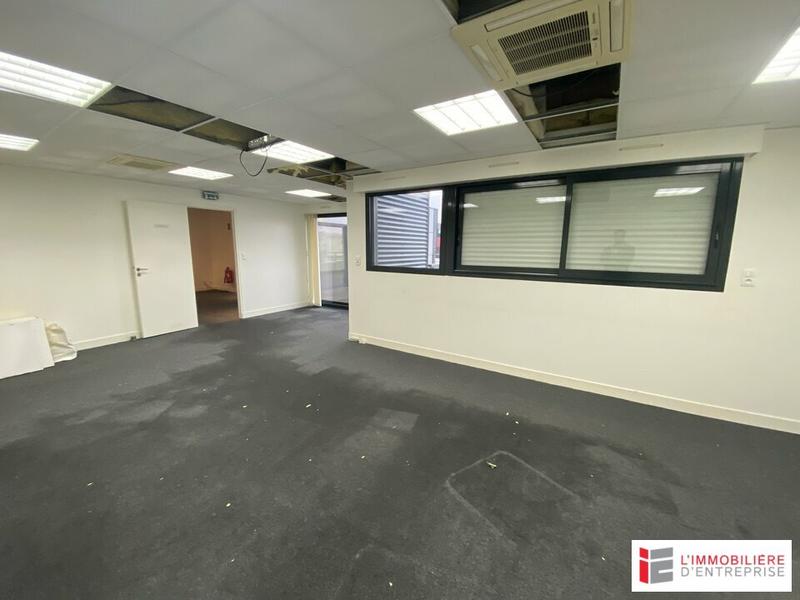 Bureau - 382 m²