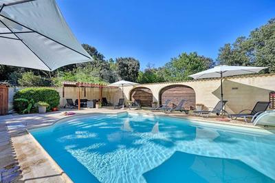 Maison - 430 m² - 18 pièces