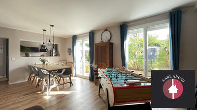 Maison - 111 m² - 6 pièces