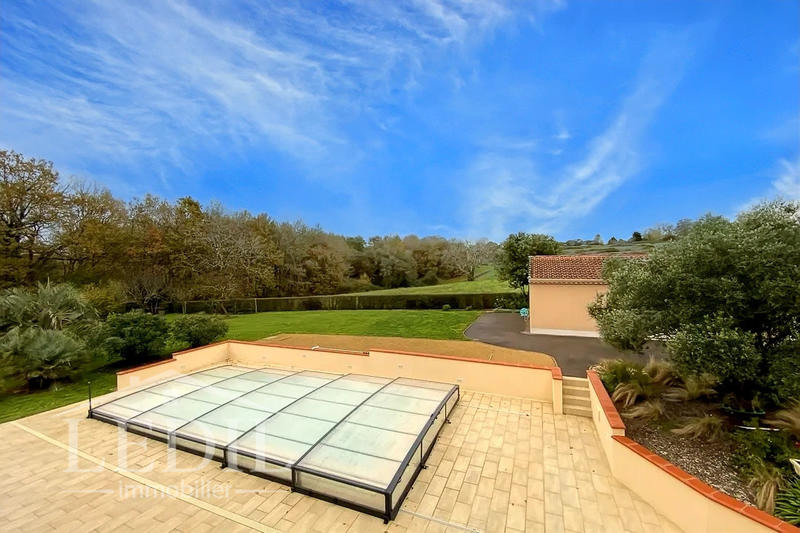 Villa - 194 m² - 4 pièces