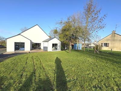 Maison - 143 m² - 6 pièces