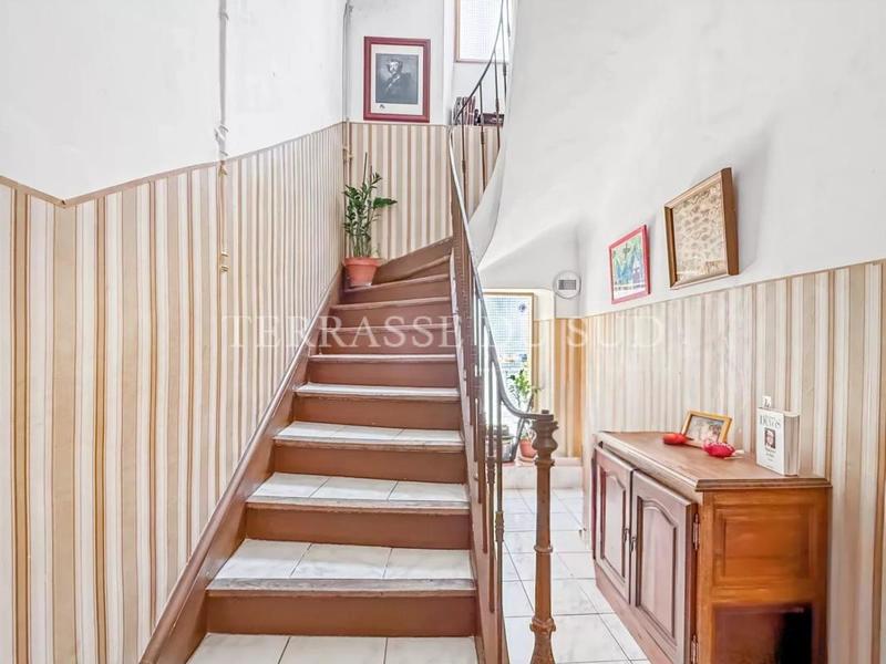 Immeuble - 195 m² - 7 pièces