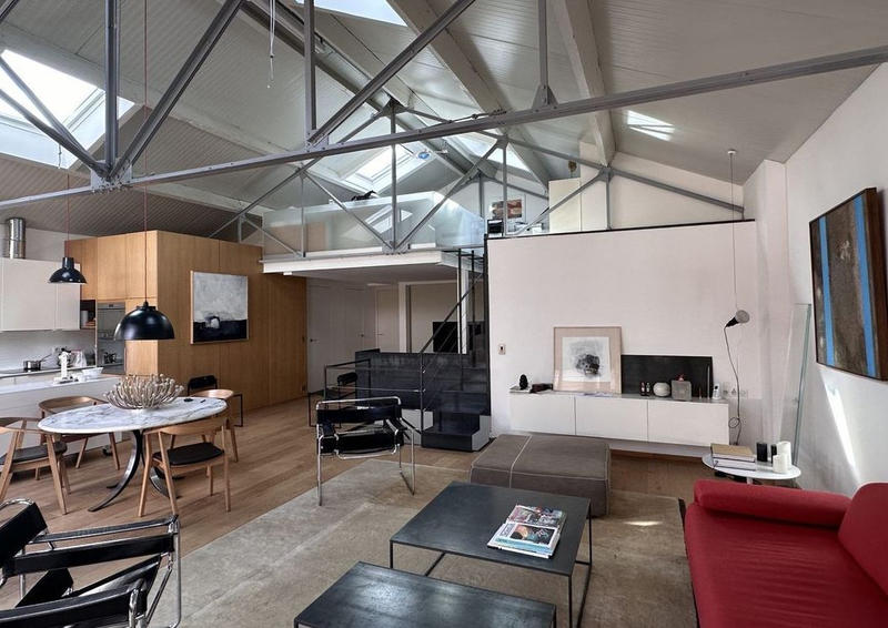 Loft - 137 m² - 4 pièces