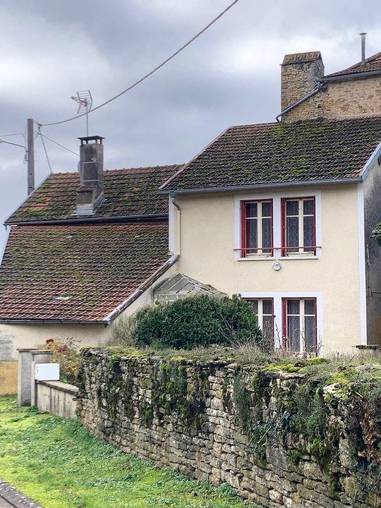 Maison de village - 110 m² - 4 pièces